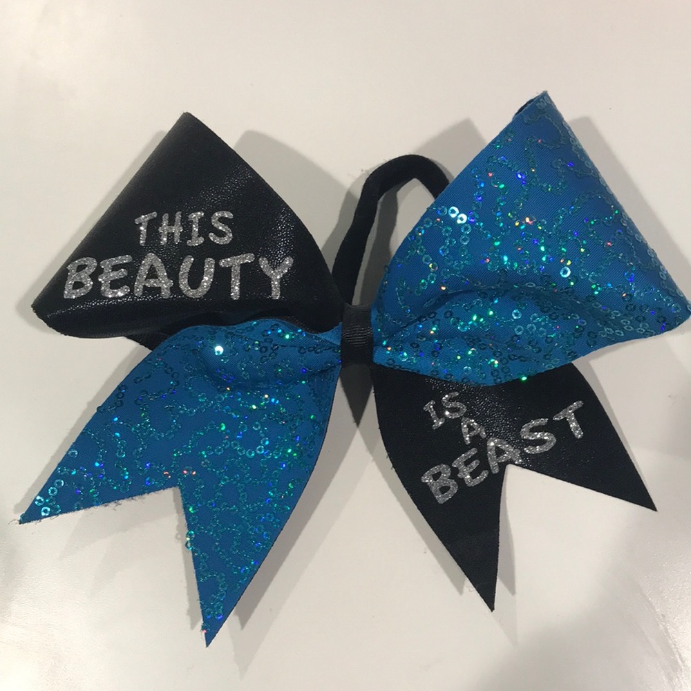 Cheer bow